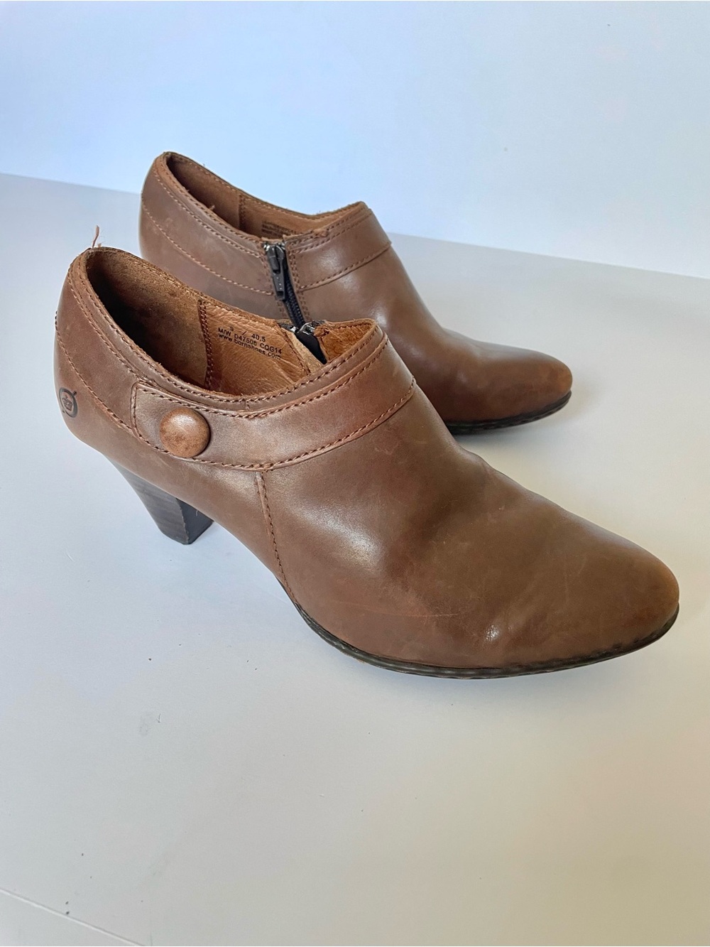 Born Like New Women's Brown Leather Heeled Ankle Shoes